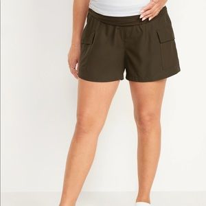 NWOT maternity shorts